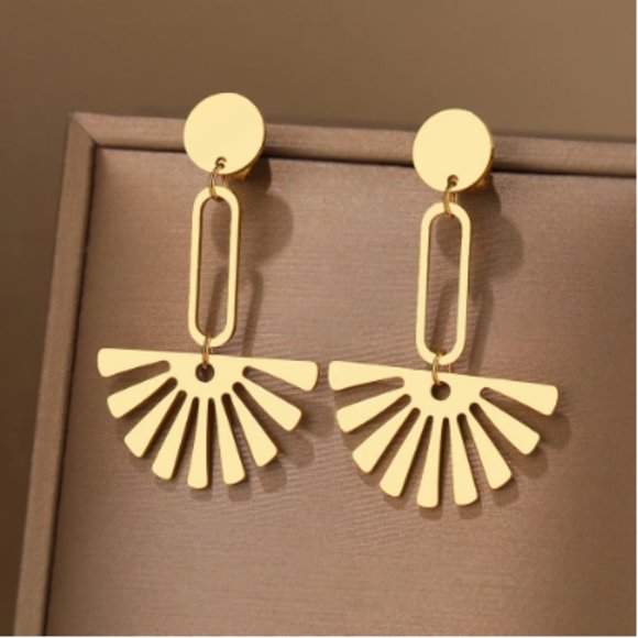 🍏50% OFF/3+...Fan and Paper Clip Shape Dangle Earrings (Gold color) - Picture 6 of 7